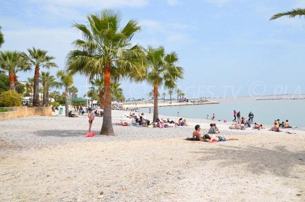 Appartamento STUDIO CLIMATISE Le Flot Bleu tres proche plage, aéroport, centre Cial Cap 3000, port Saint-Laurent-du-Var Esterno foto